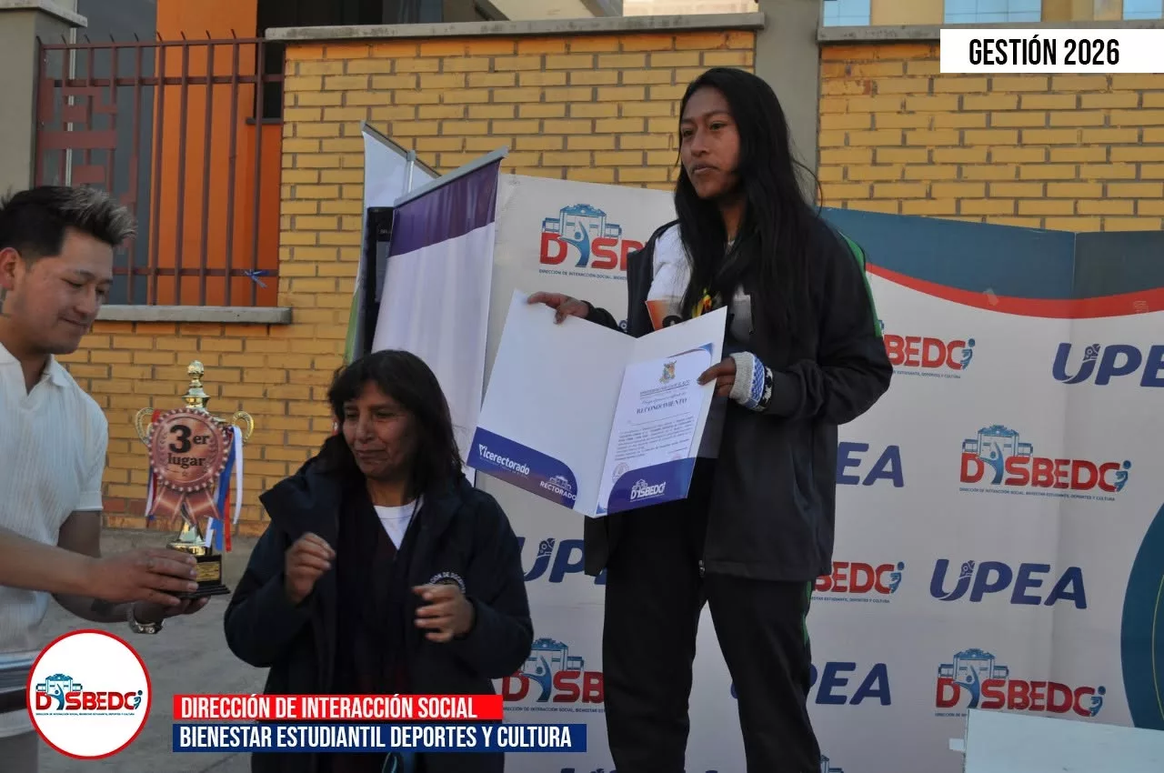 PREMIACIÓN CATEGORÍA DAMAS CARRERA PEDESTRE 5K